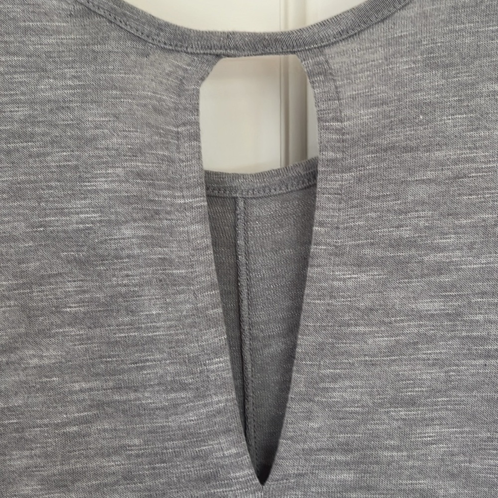 J. Crew Women's Sleeveless Drapey Scoop Neck Tank Top Sz Small - Picture 7 of 7
